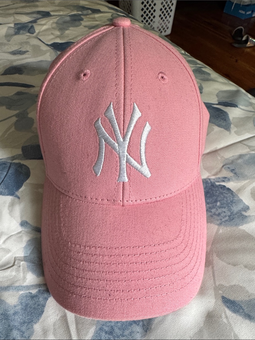 New York Logo Pink Kids Baseball Cap